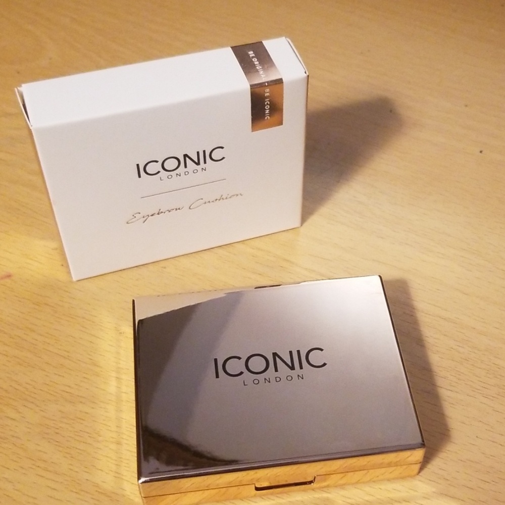 Iconic eyebrow cushion